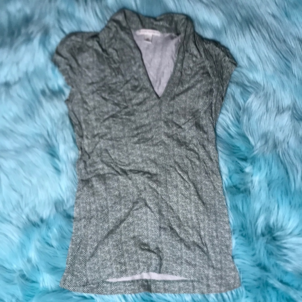 XS Banana Republic Green zig zag sleeveless top